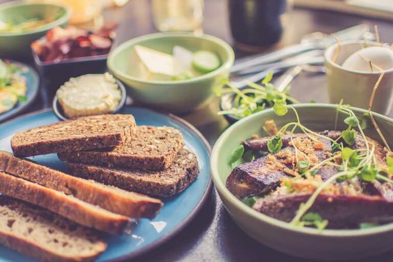 Ensalada Mediterránea de Quinoa: Una Receta Saludable, Rápida y Deliciosa